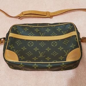 Louis Vitton purse